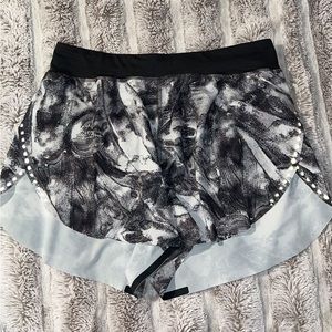 lululemon find your pace shorts